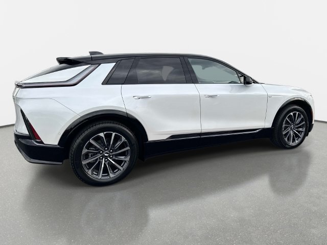 New 2025 Cadillac Lyriq Sport w/ LPO, Floor Liner Package AWD/4WD image 6