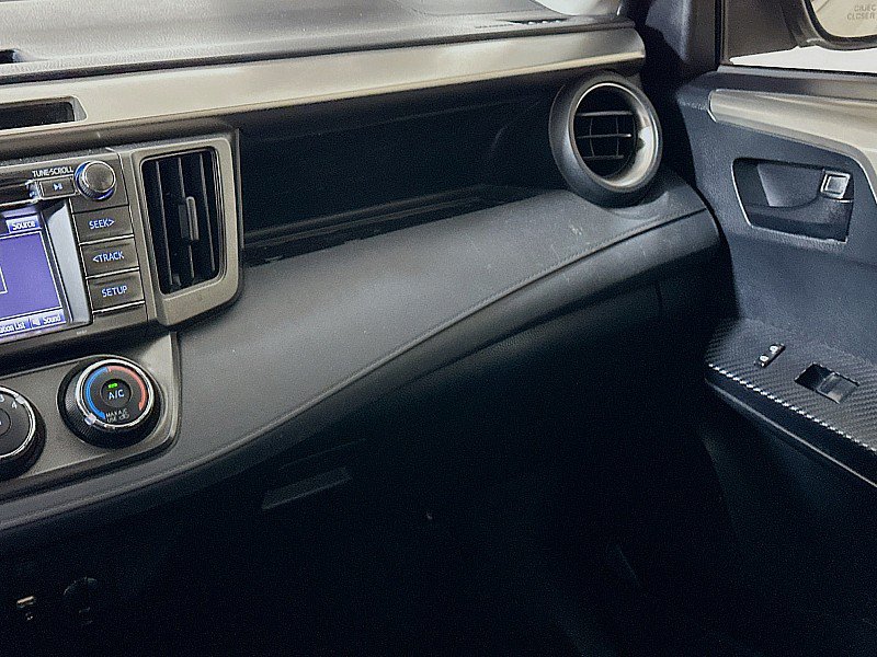 Used 2015 Toyota RAV4 LE FWD image 22