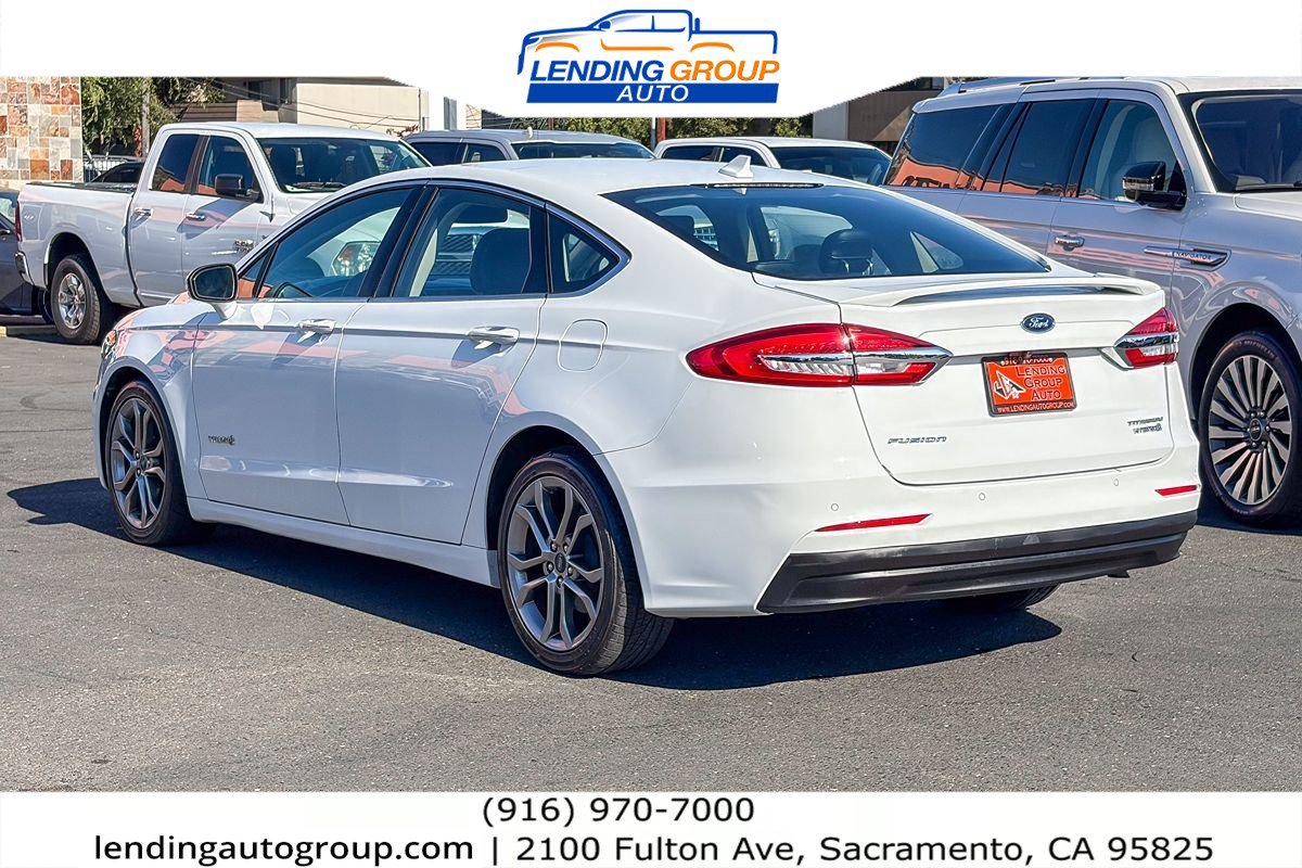 Used 2019 Ford Fusion Titanium FWD image 2
