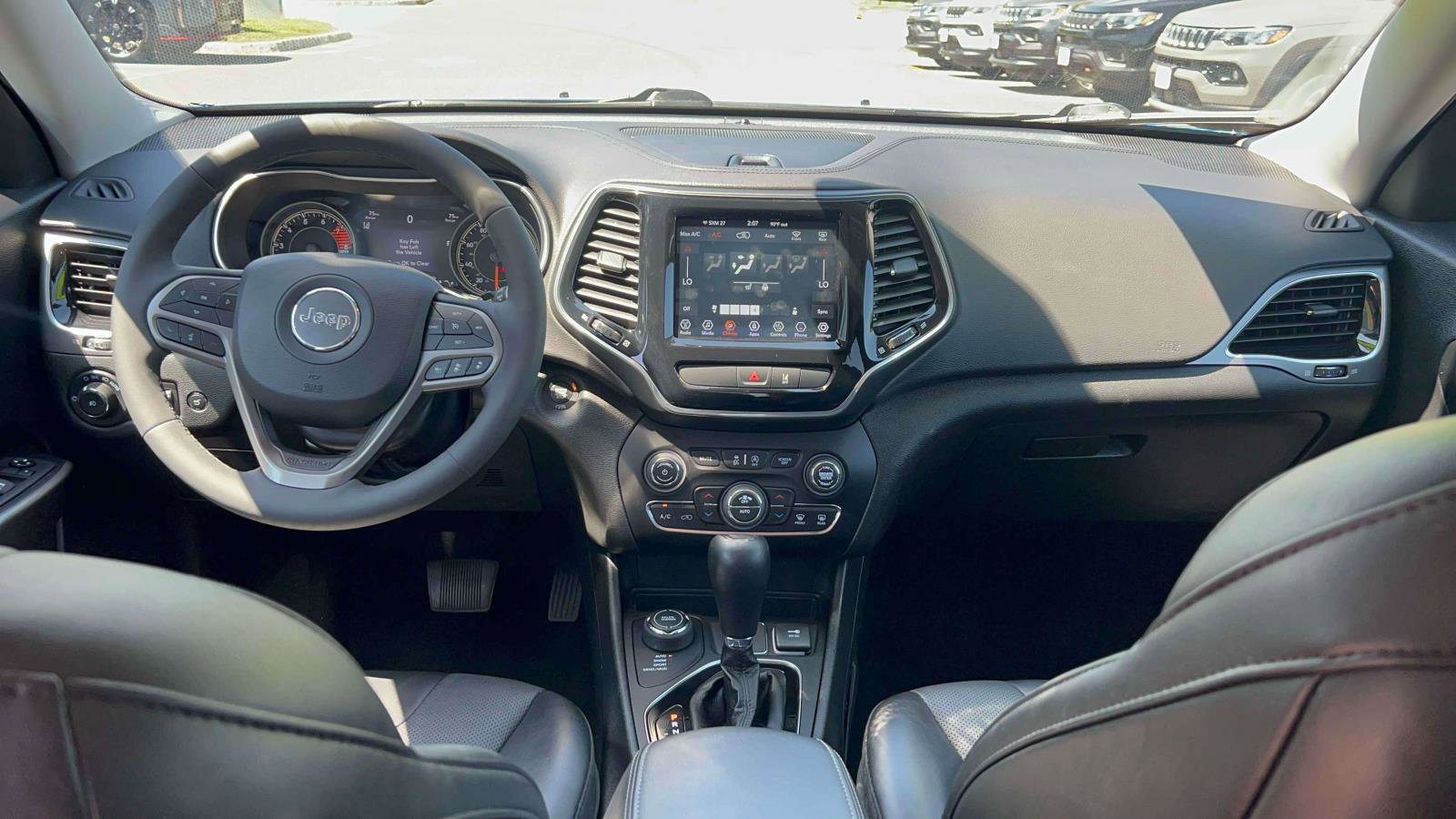 Used 2022 Jeep Cherokee Limited AWD/4WD image 29