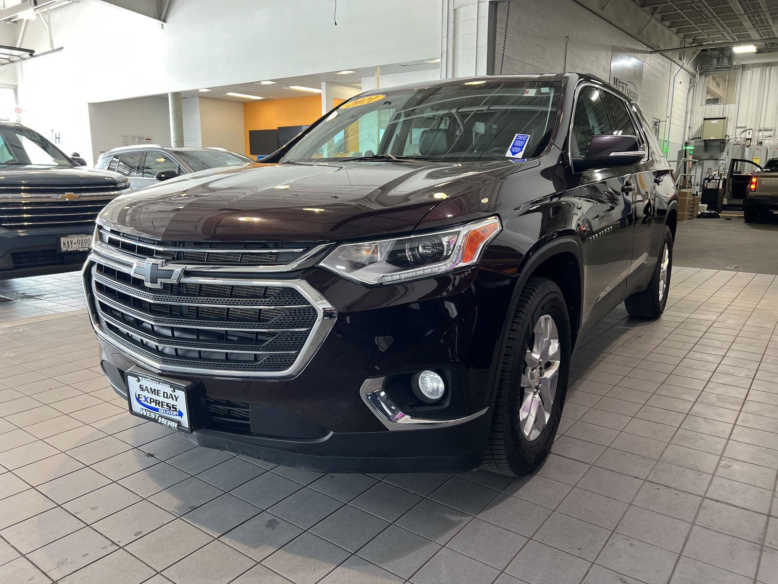 Used 2021 Chevrolet Traverse LT AWD/4WD image 4