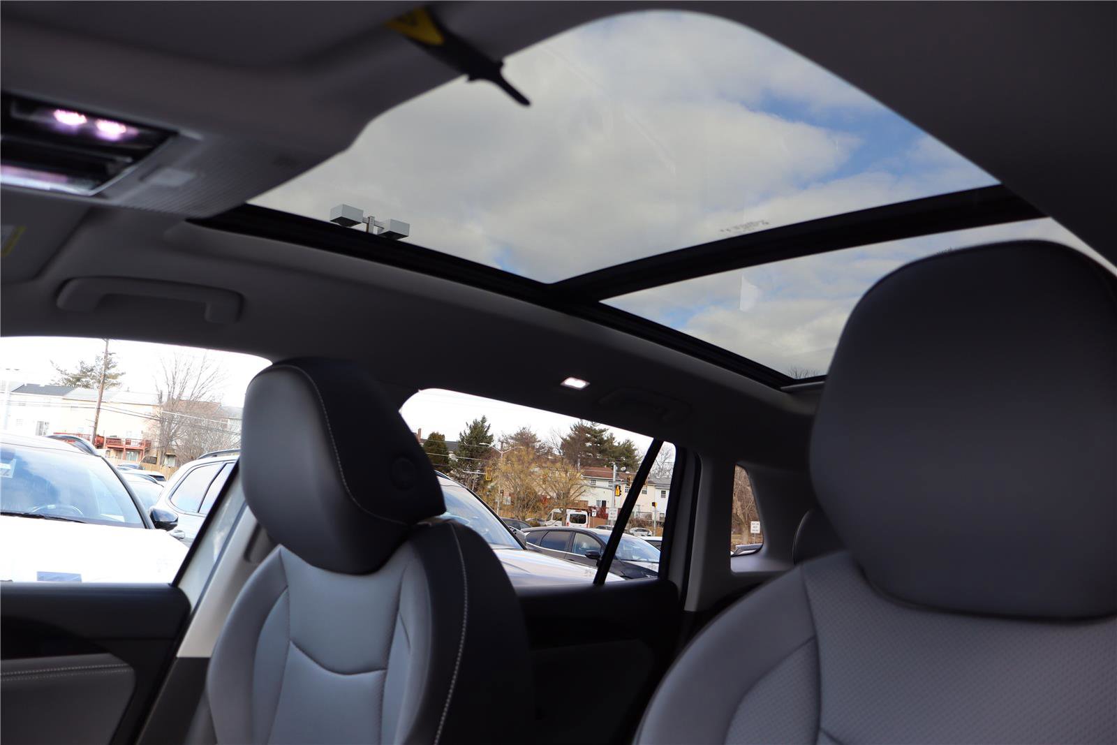 New 2026 Volkswagen Tiguan SE image 21