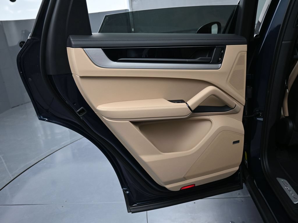 New 2026 Porsche Cayenne S AWD/4WD image 23