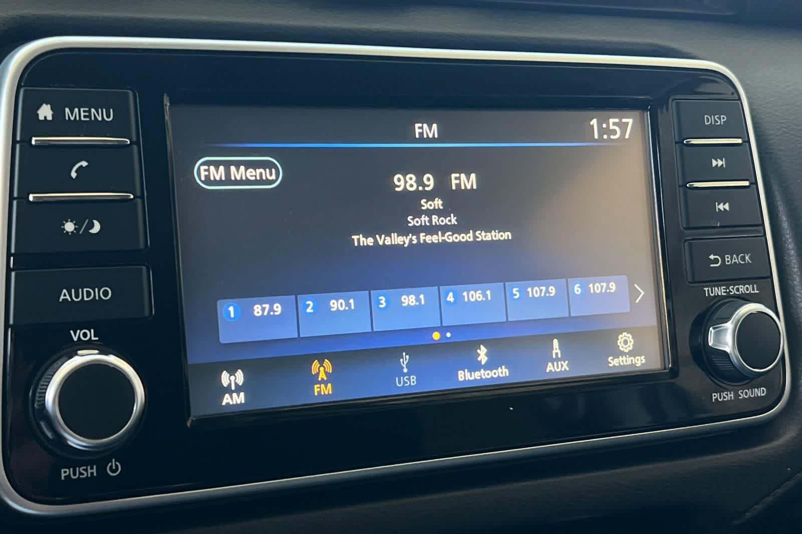 Used 2022 Nissan Versa S FWD image 20