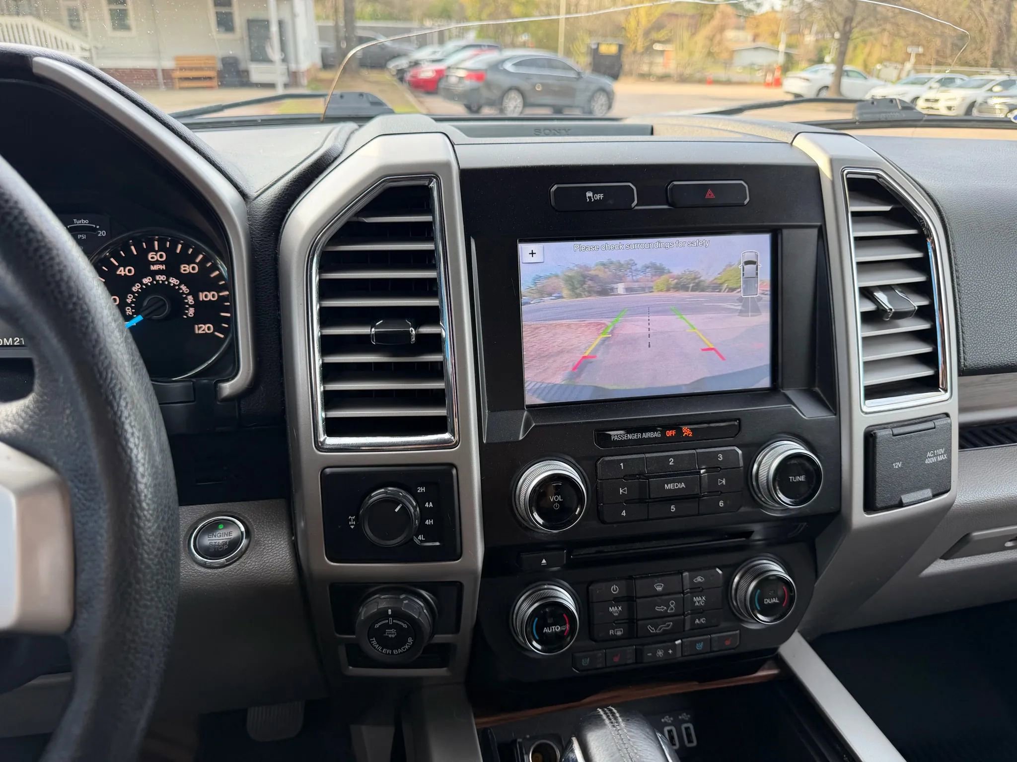 Used 2016 Ford F150 Lariat w/ Equipment Group 502A Luxury AWD/4WD image 15