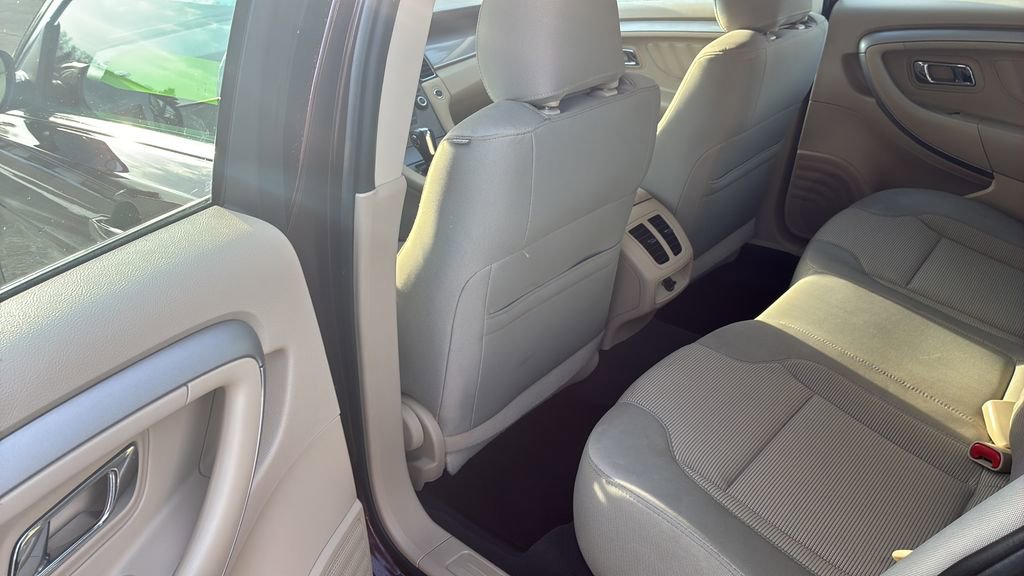 Used 2019 Ford Taurus SEL image 14