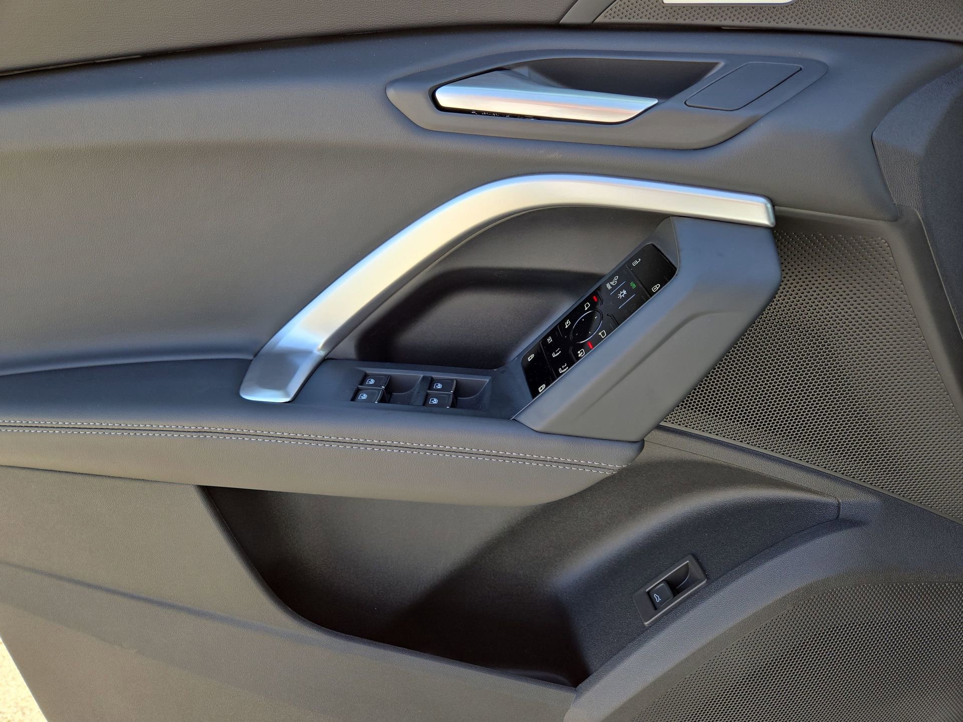 New 2026 Audi Q5 2.0T Premium image 15