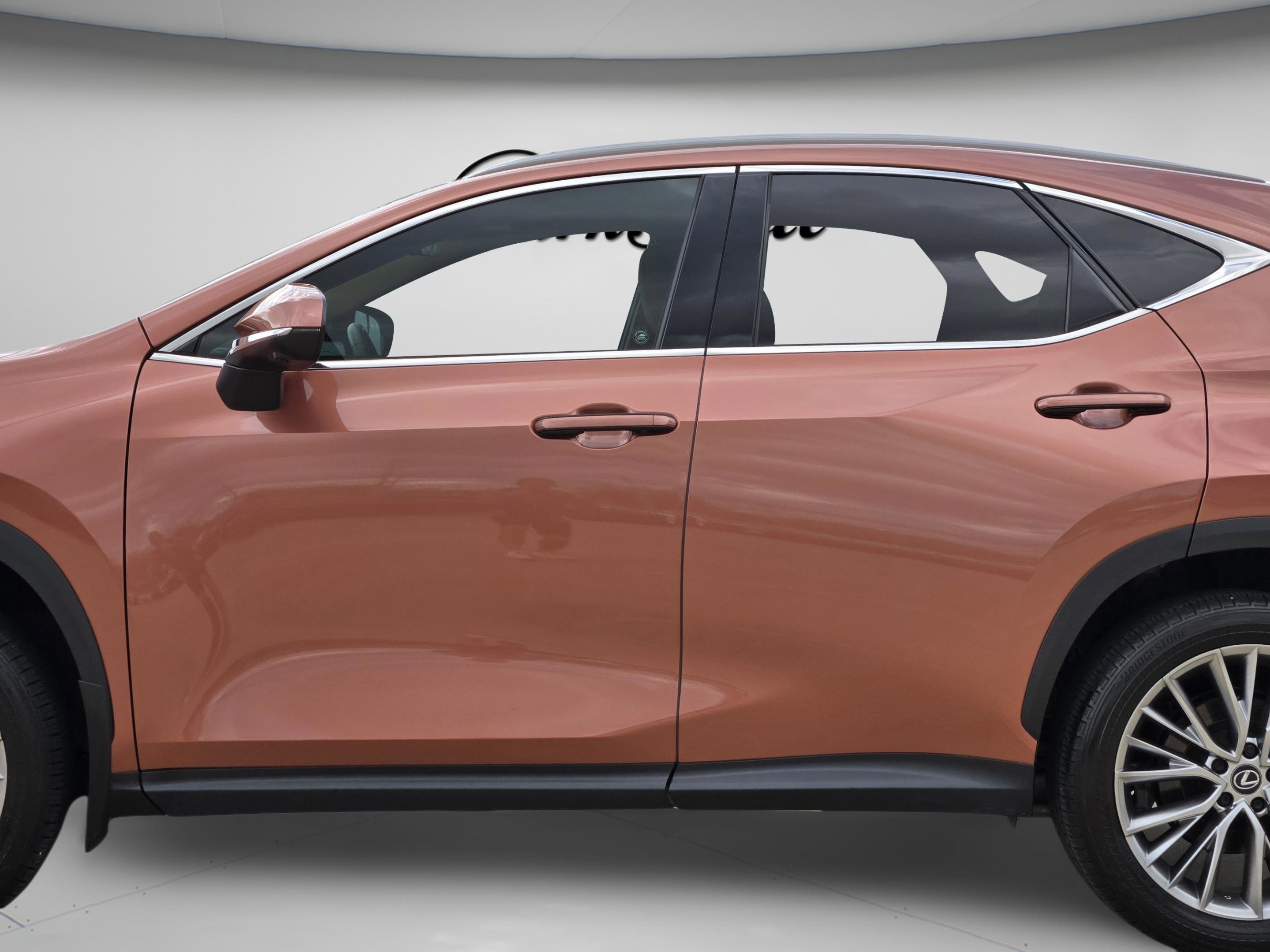 Used 2025 Lexus NX 350 Premium Package image 3