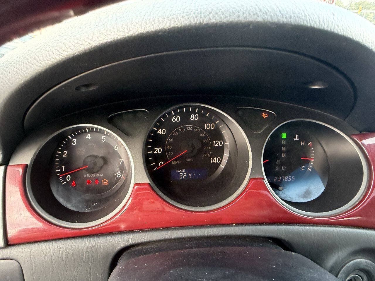 Used 2005 Lexus ES 330 FWD image 10