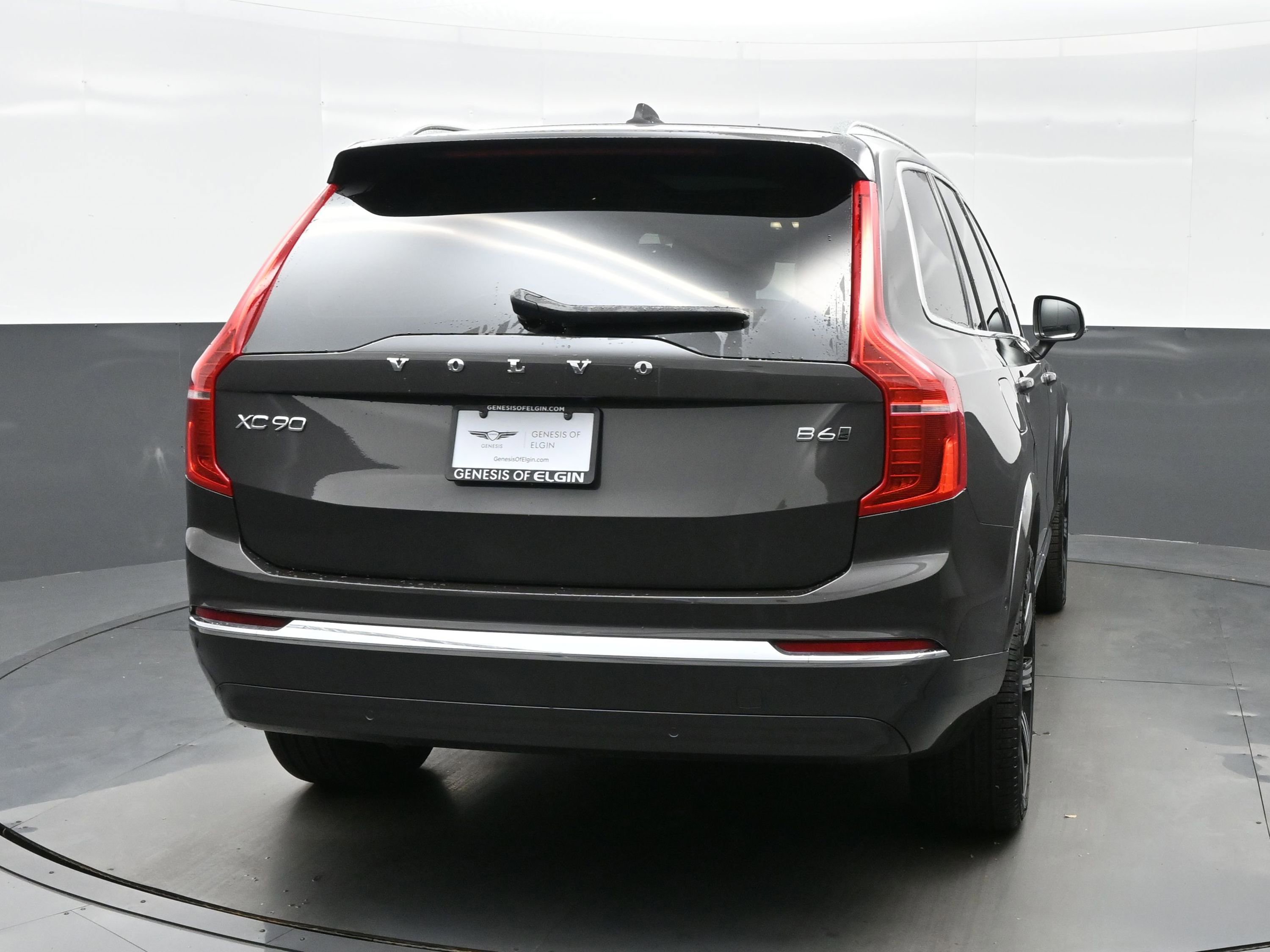Used 2025 Volvo XC90 B6 Ultra w/ Protection Package image 5