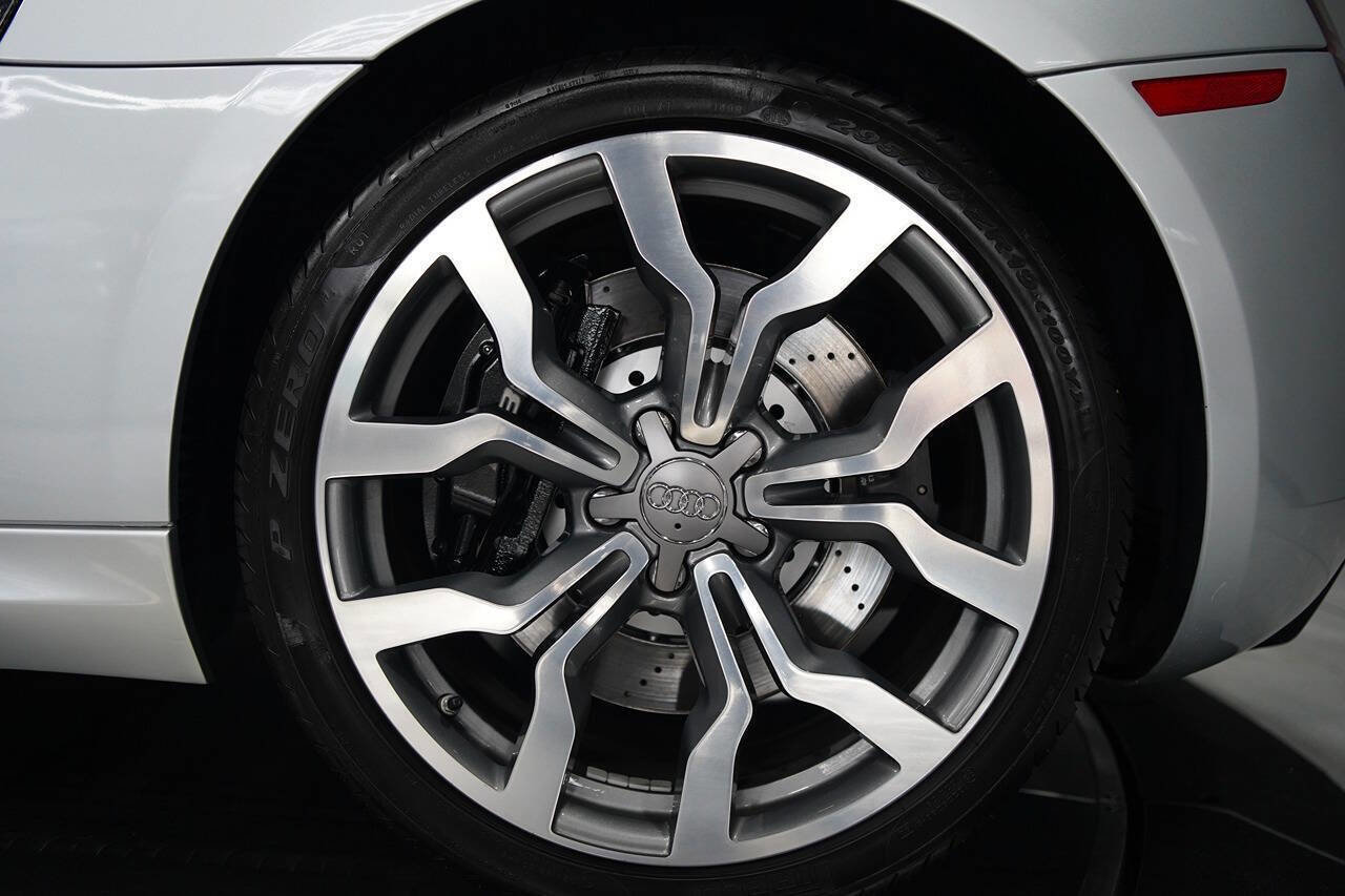 Used 2009 Audi R8 V10 AWD/4WD image 22