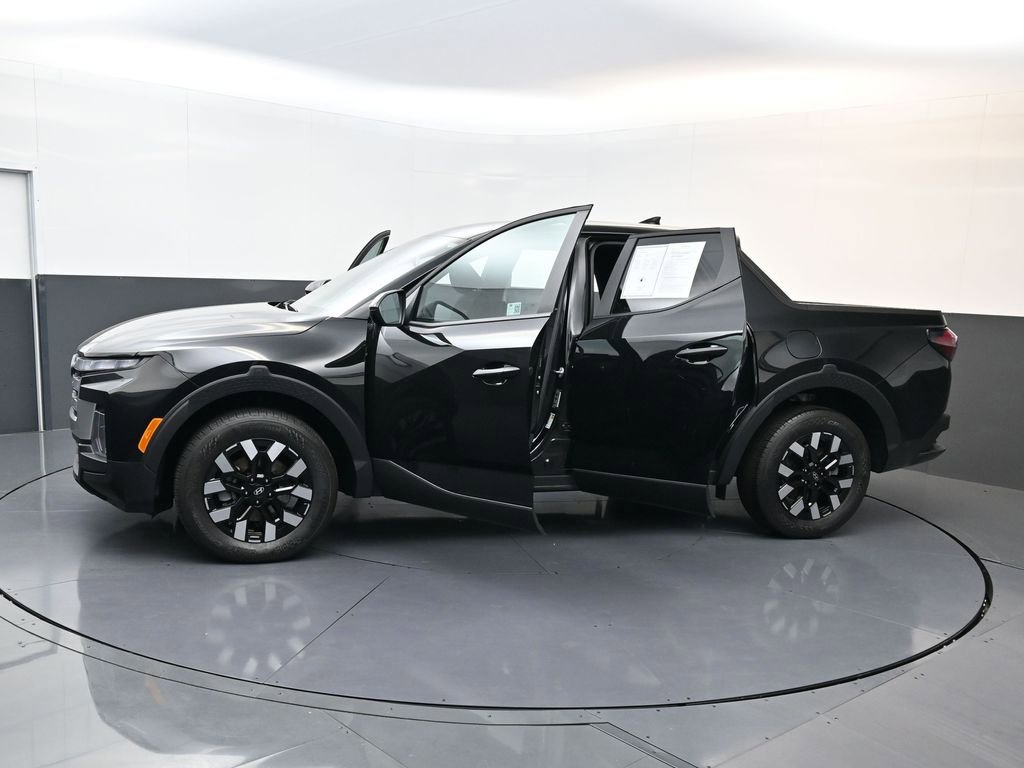 Certified 2025 Hyundai Santa Cruz SE image 31
