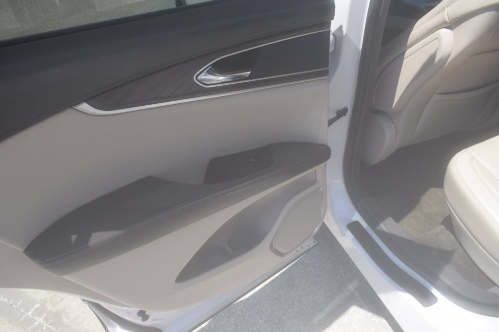 Used 2018 Lincoln MKX Reserve FWD image 11