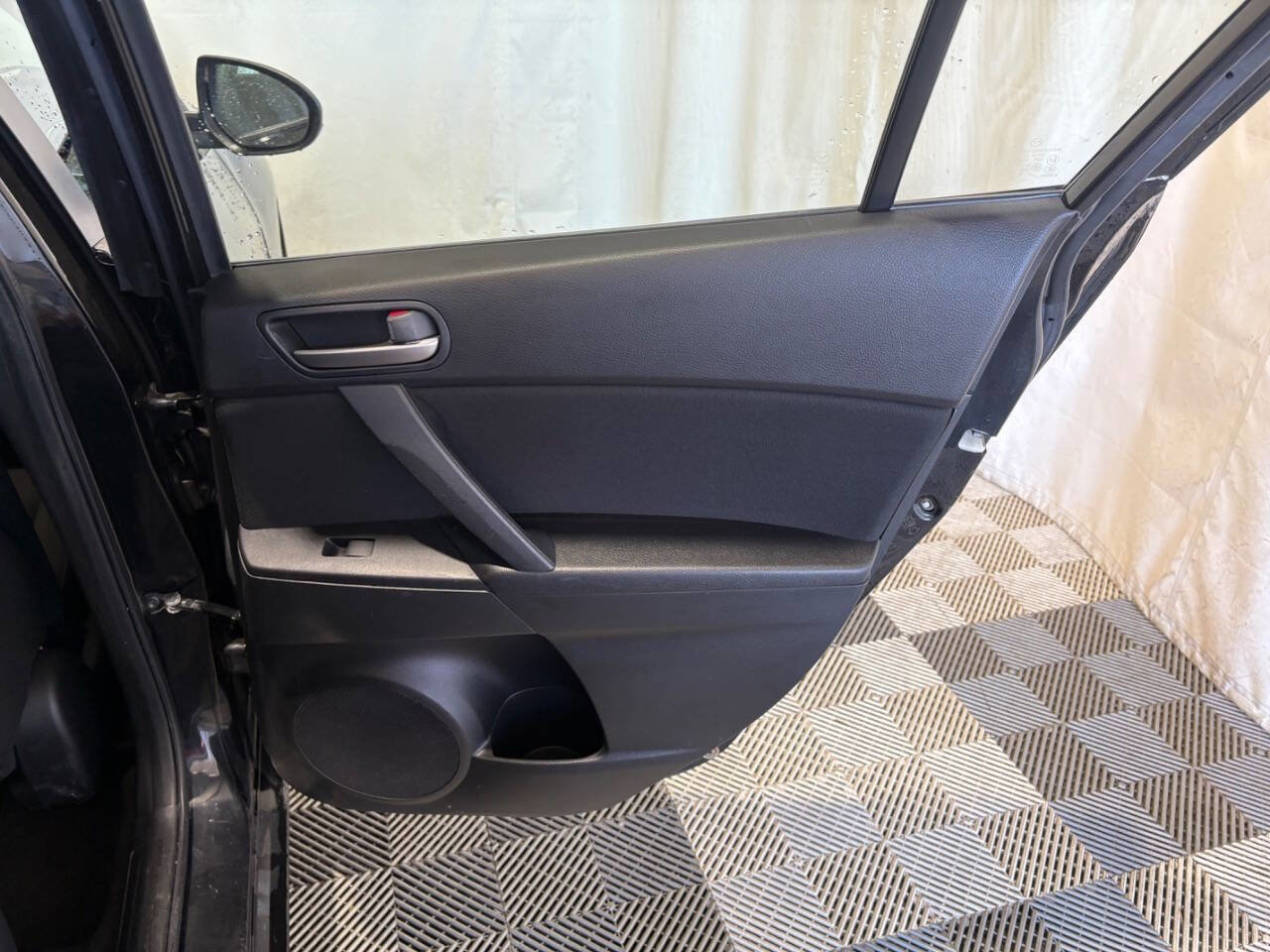 Used 2010 MAZDA MAZDA3 i Touring FWD image 11