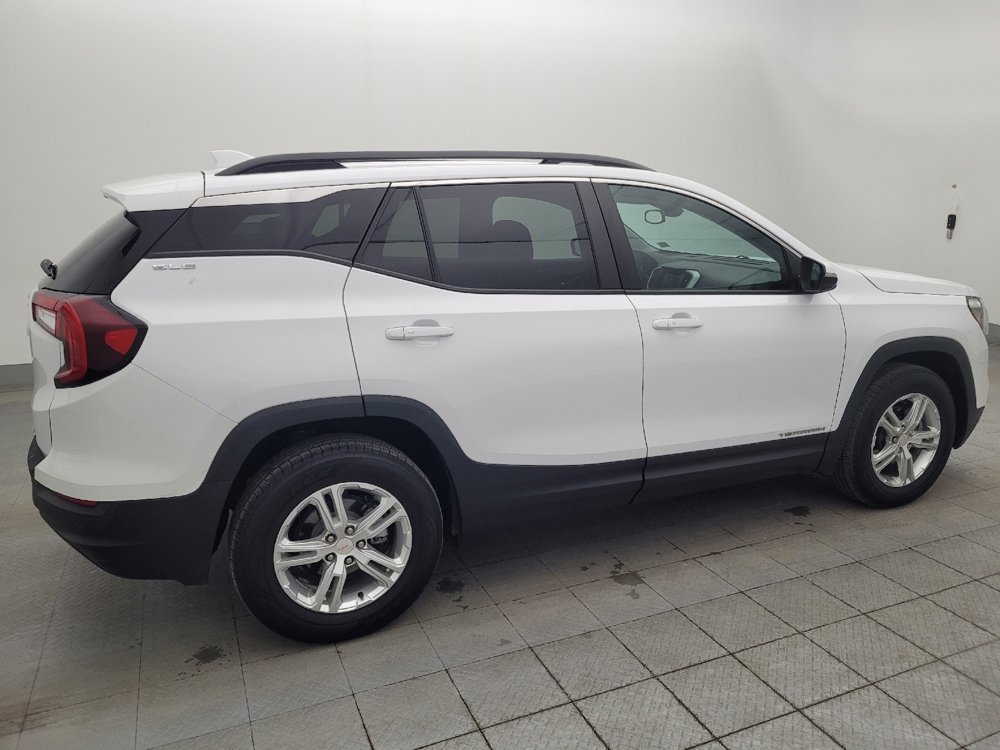 Used 2023 GMC Terrain SLE w/ Driver Convenience Package image 10