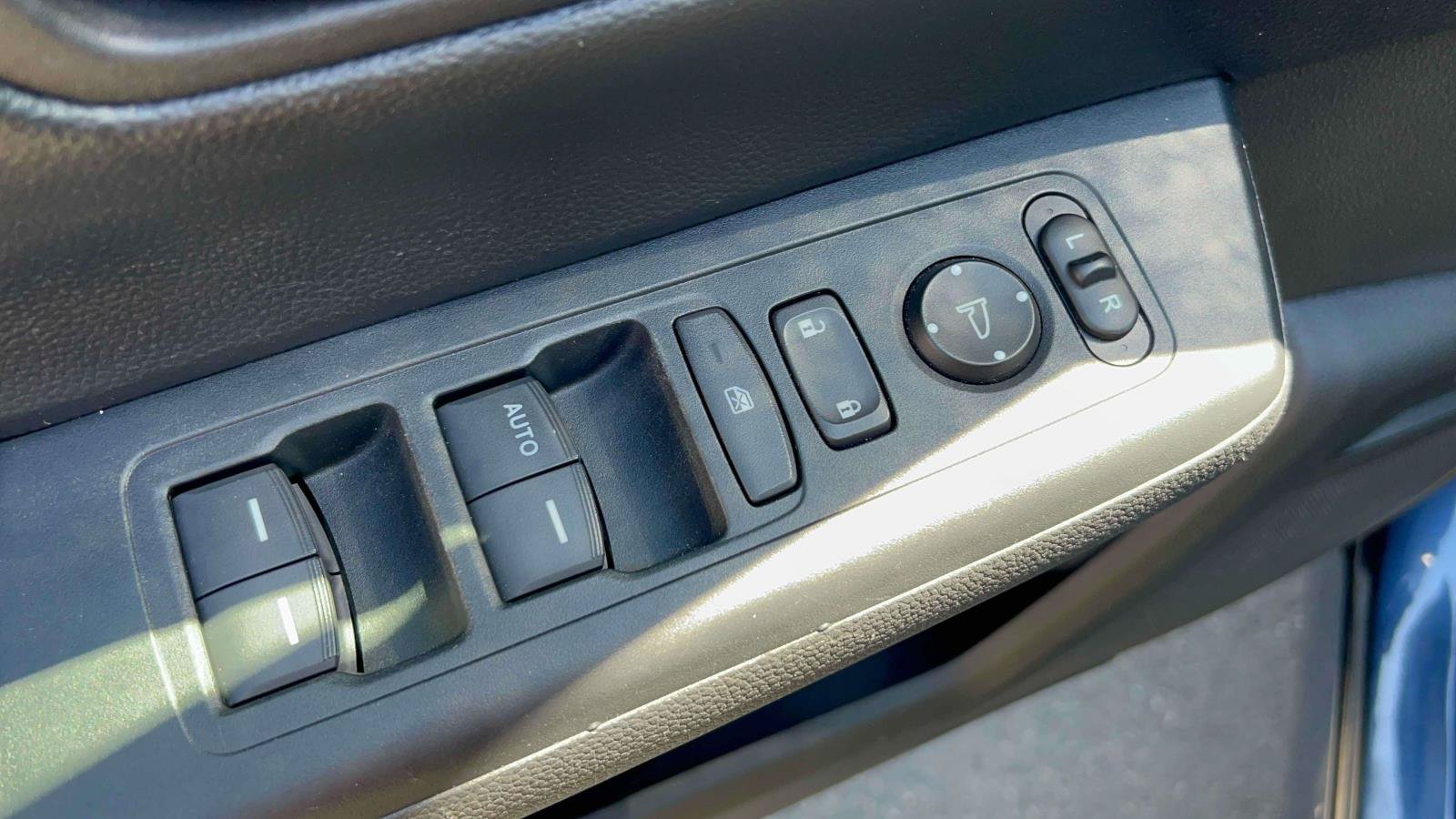 Used 2024 Honda CR-V LX image 23