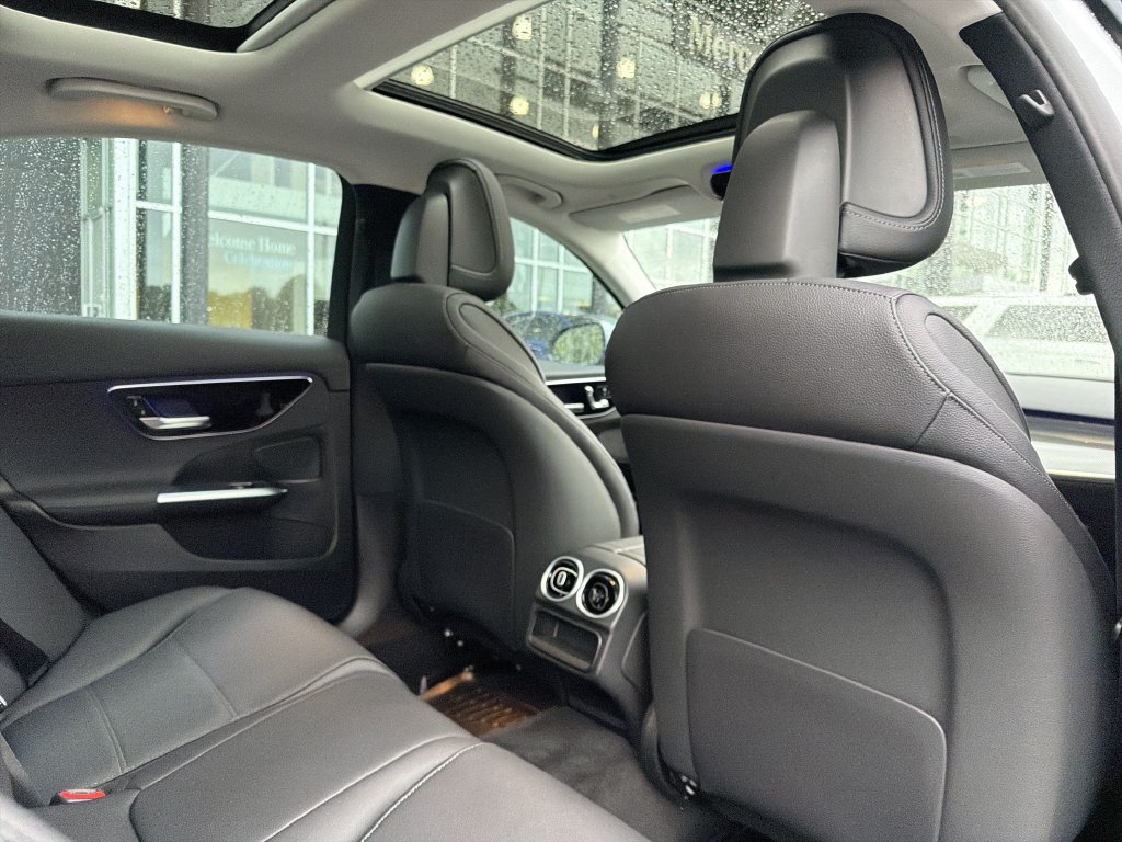 Certified 2026 Mercedes-Benz C 300 4MATIC Sedan image 23