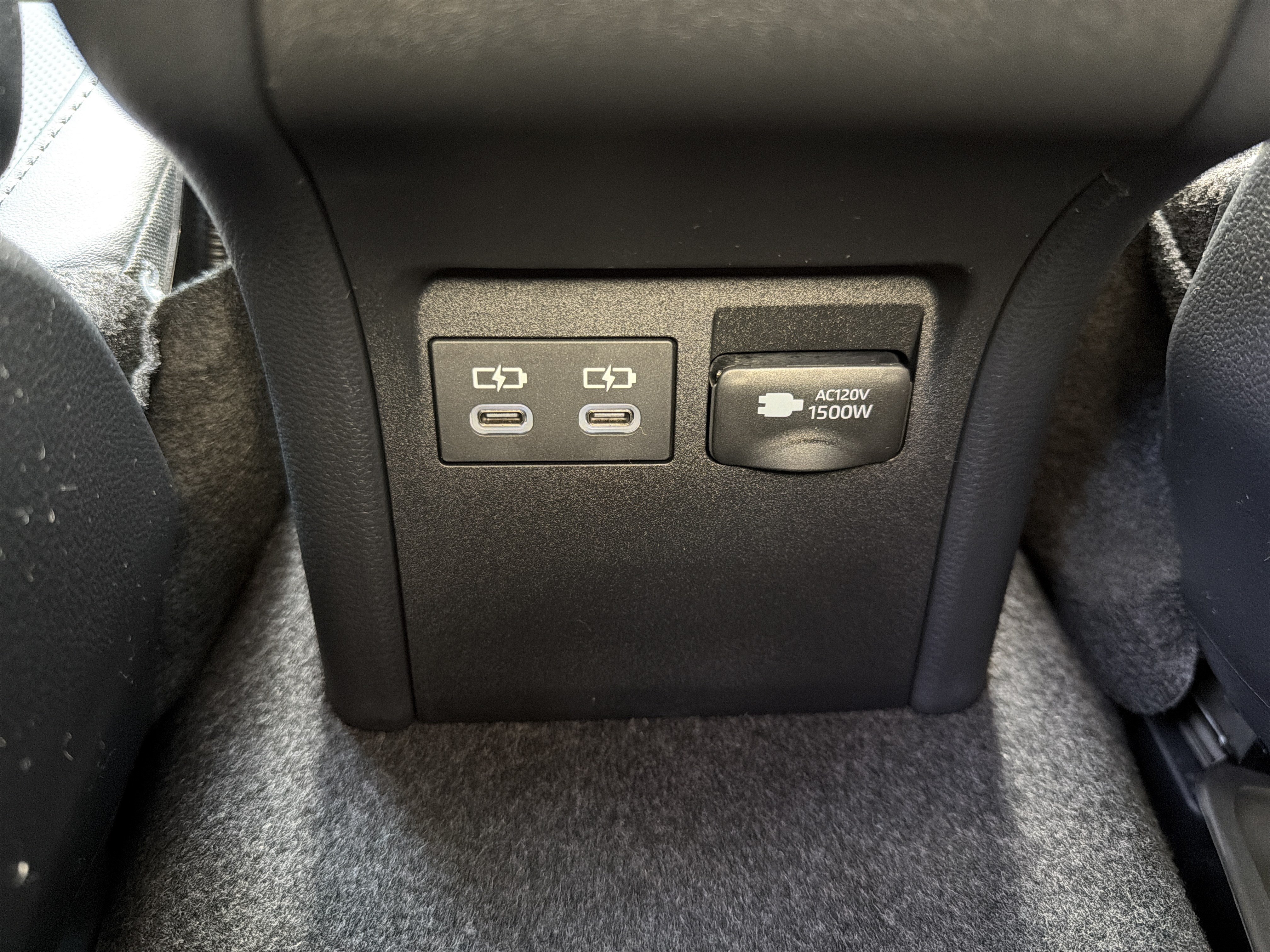 New 2026 Toyota Prius Plug-In Hybrid FWD image 5