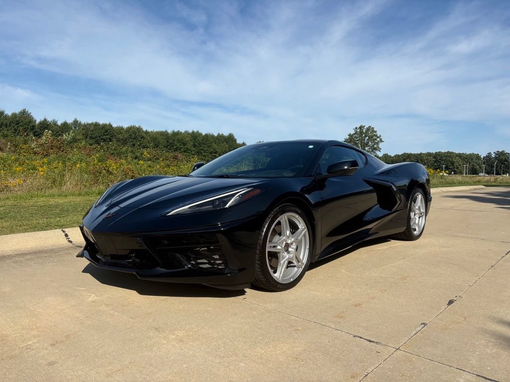 Used 2024 Chevrolet Corvette Stingray Preferred Cpe w/ 2LT RWD image 1
