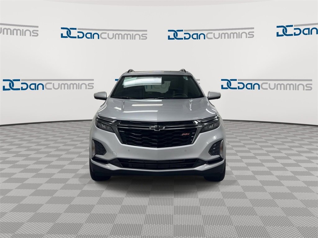 Used 2022 Chevrolet Equinox RS w/ RS Leather Package image 3