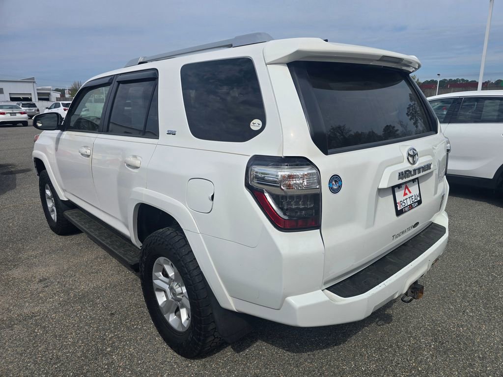 Used 2016 Toyota 4Runner SR5 image 7