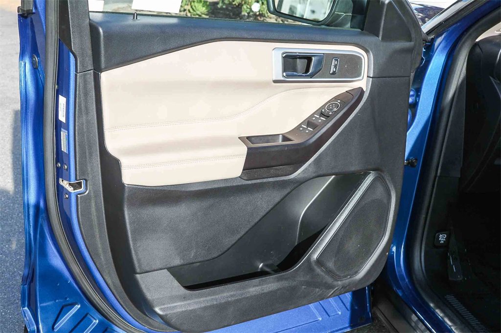 Used 2020 Ford Explorer XLT w/ Equipment Group 202A image 27