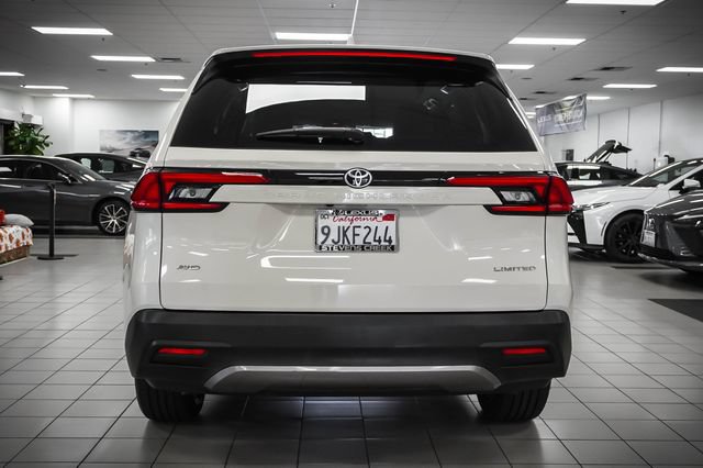Used 2024 Toyota Grand Highlander AWD image 7