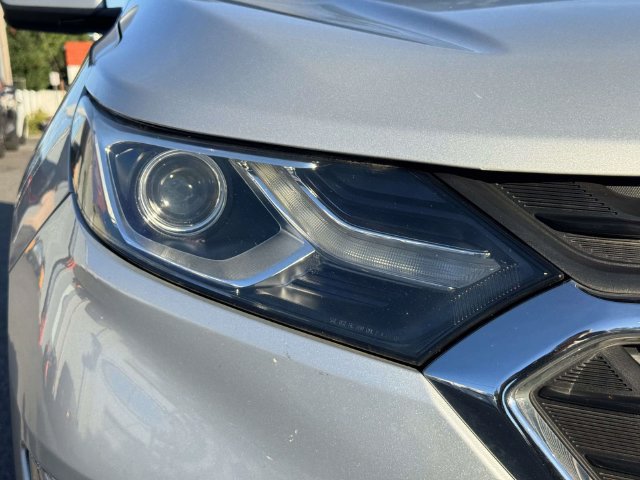 Used 2018 Chevrolet Equinox LT FWD image 14