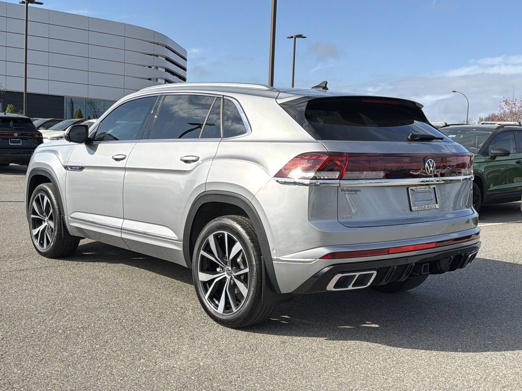 Used 2025 Volkswagen Atlas Cross Sport SEL Premium R-Line image 3