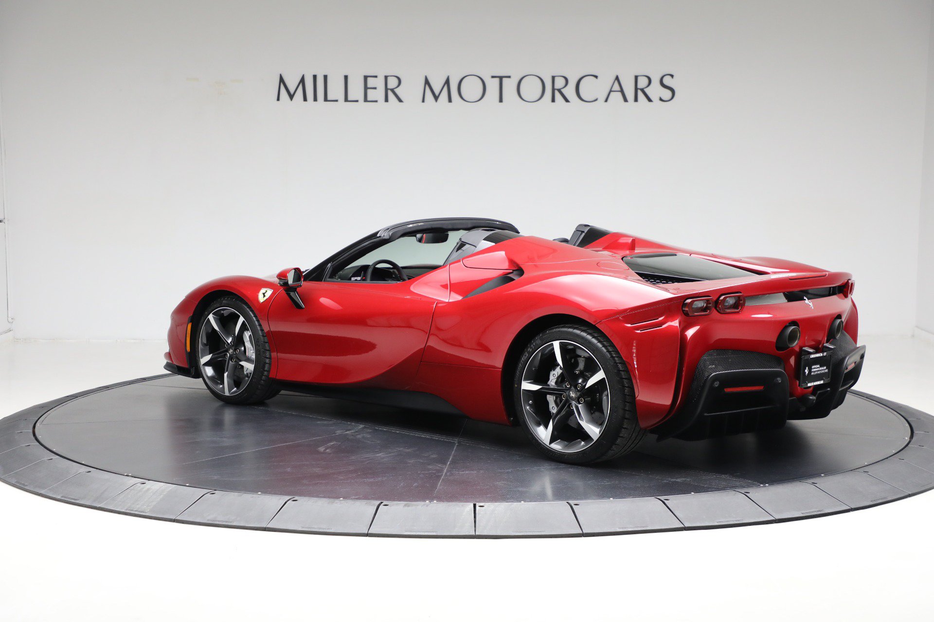 Certified 2024 Ferrari SF90 Spider AWD/4WD image 5
