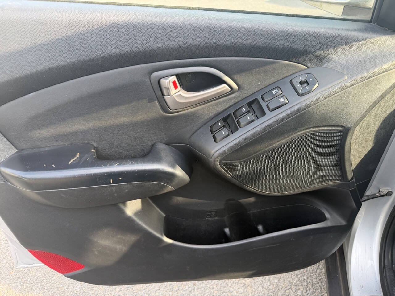 Used 2011 Hyundai Tucson GLS AWD/4WD image 23