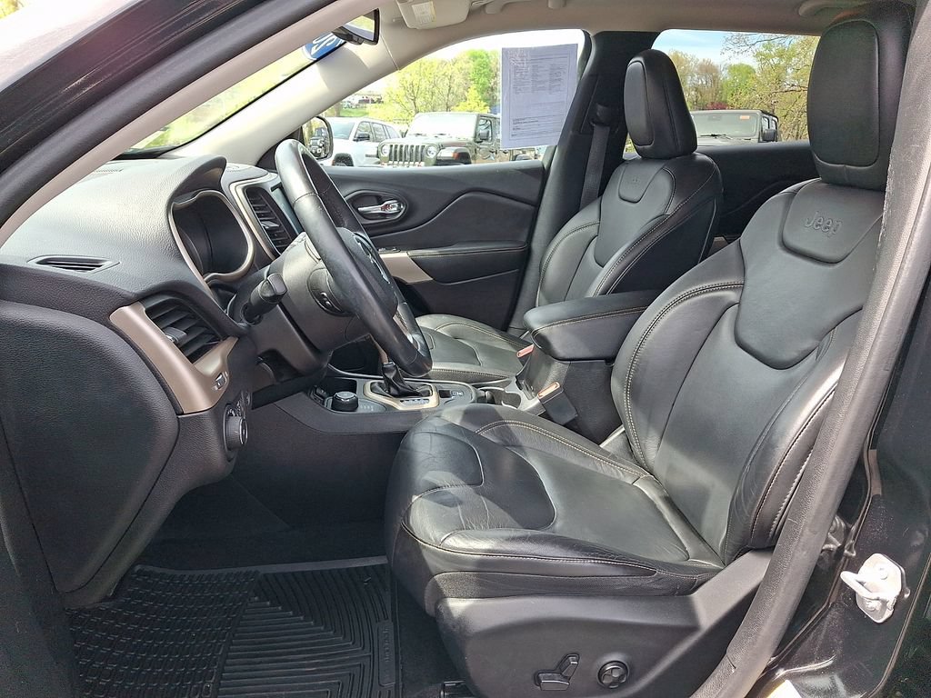Used 2018 Jeep Cherokee Limited AWD/4WD image 14