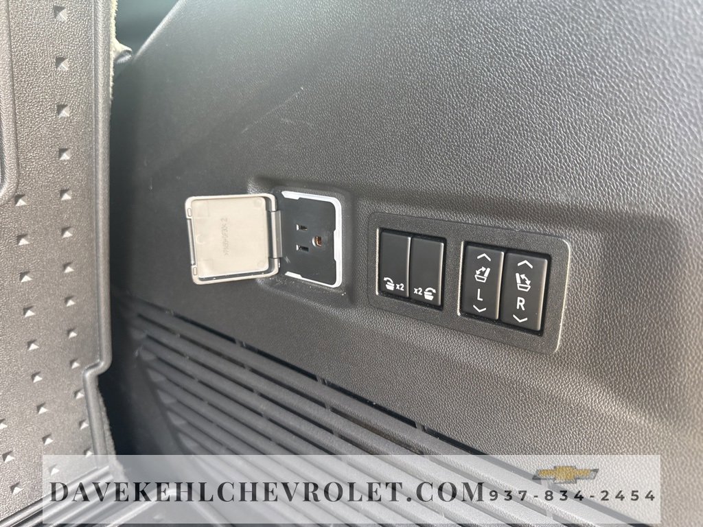 Used 2022 Chevrolet Tahoe RST w/ Luxury Package image 40