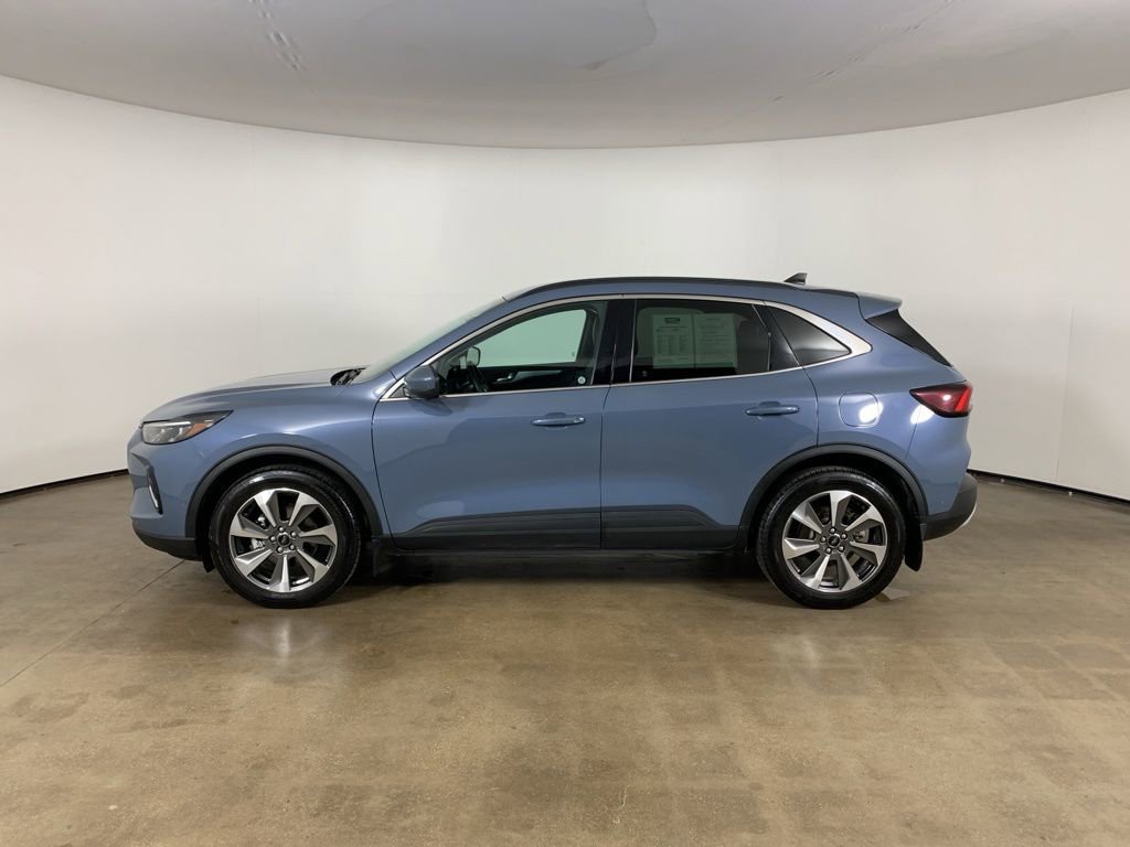 Used 2023 Ford Escape Platinum w/ Premium Technology Package image 16