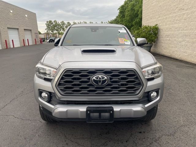 Used 2020 Toyota Tacoma TRD Sport w/ Technology Package image 2
