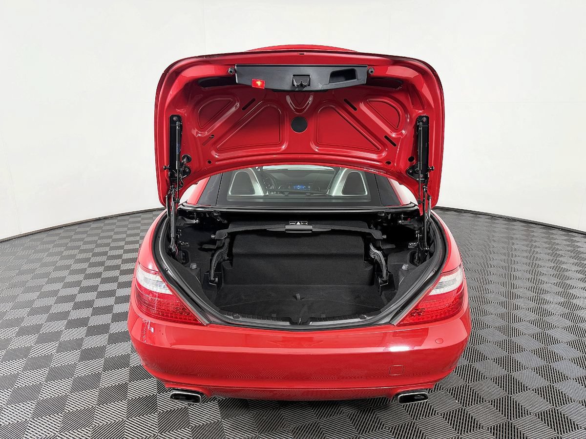 Used 2015 Mercedes-Benz SLK 250 image 28