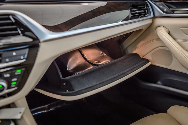 Used 2017 BMW 540i RWD image 37
