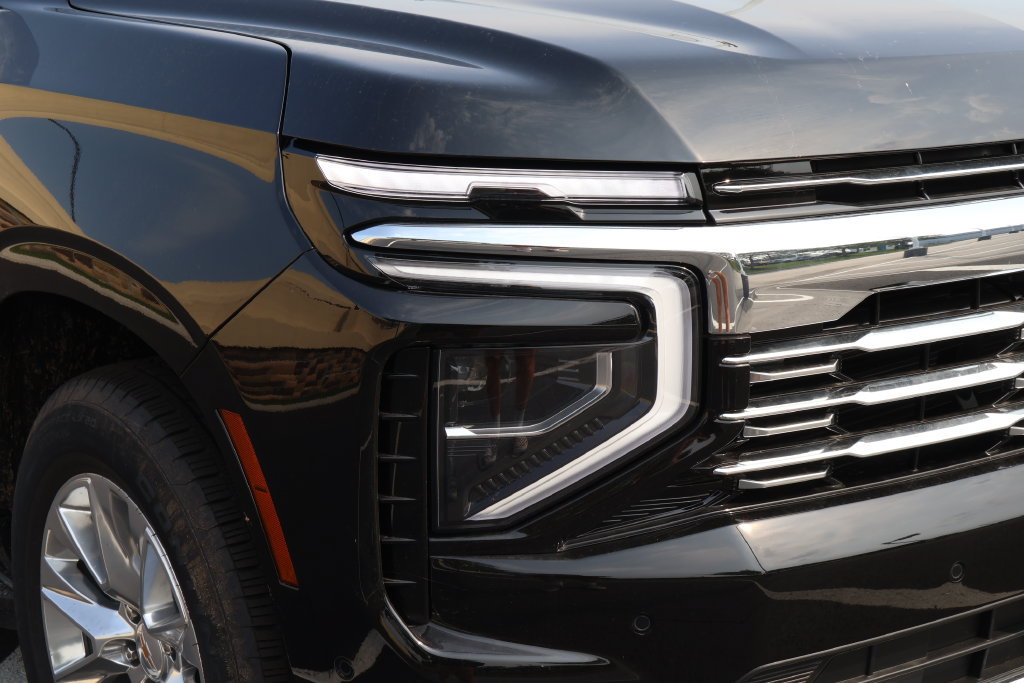 New 2026 Chevrolet Tahoe Premier w/ Sun And Tow Package AWD/4WD image 3