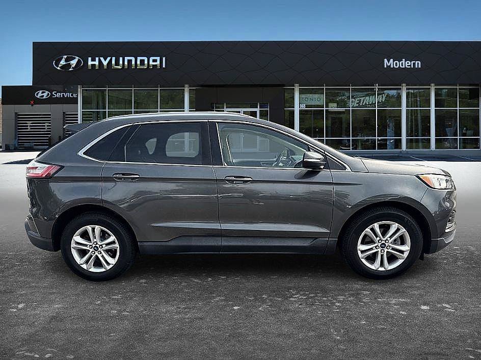 Used 2019 Ford Edge SEL w/ Equipment Group 201A FWD image 4