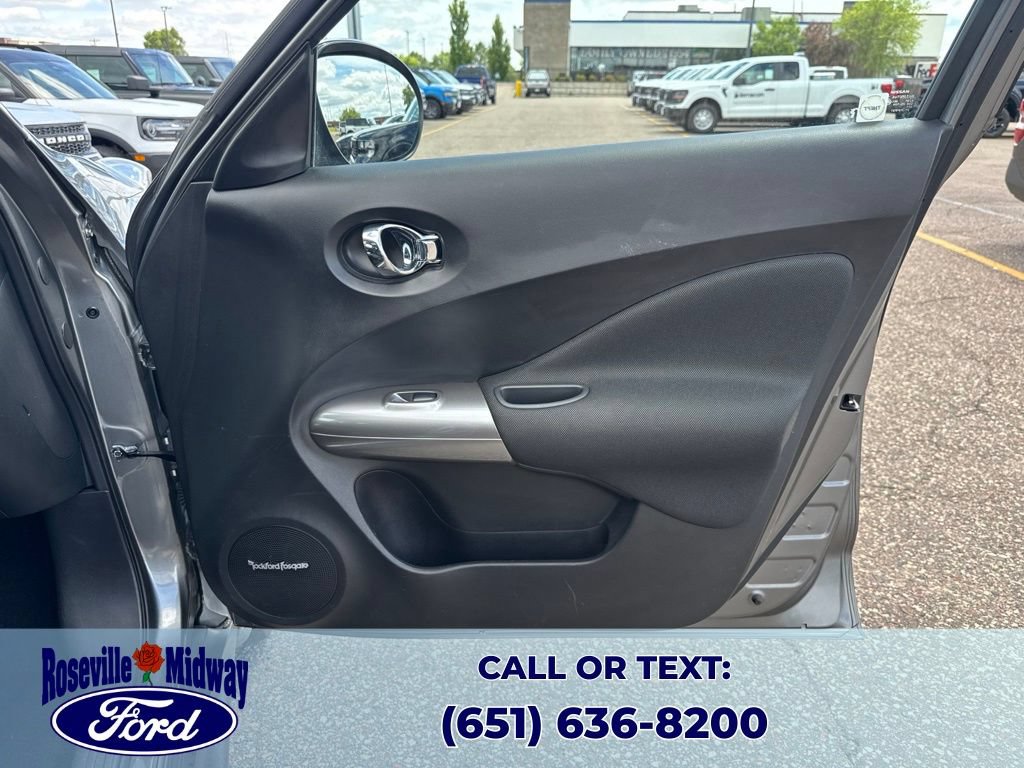 Used 2013 Nissan Juke SV w/ Chrome Pkg FWD image 32