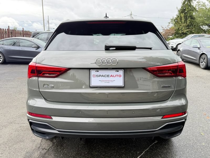 Used 2022 Audi Q3 2.0T Premium Plus w/ Premium Plus Package AWD/4WD image 7