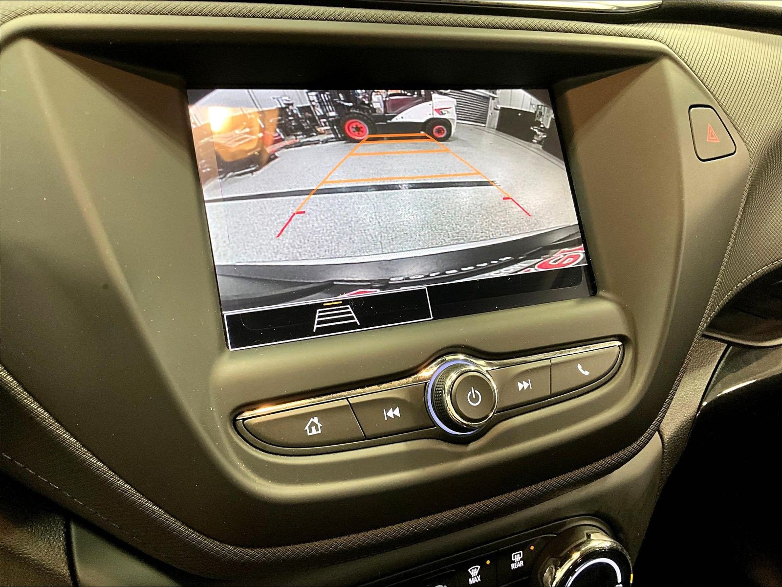 Used 2023 Chevrolet TrailBlazer LT FWD image 39