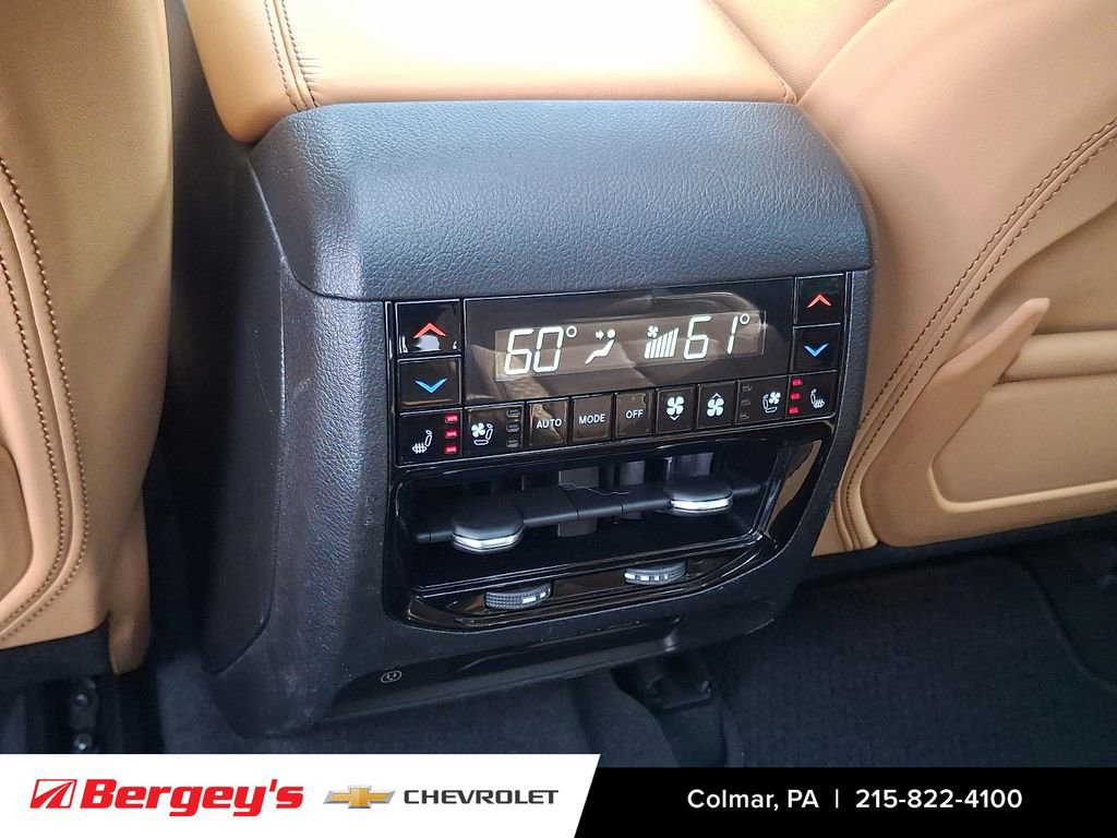 Used 2023 Jeep Grand Cherokee L Summit AWD/4WD image 15