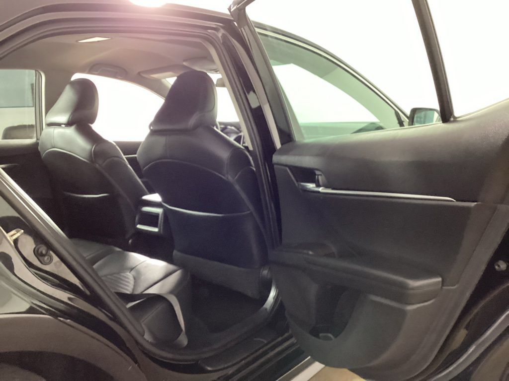 Used 2021 Toyota Camry SE FWD image 19