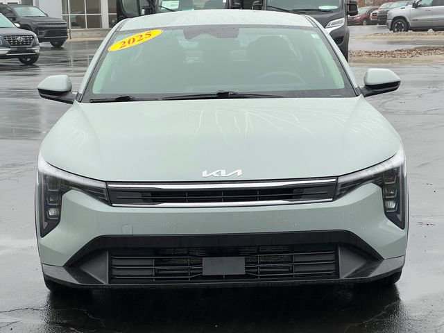 Used 2025 Kia K4 LXS image 33