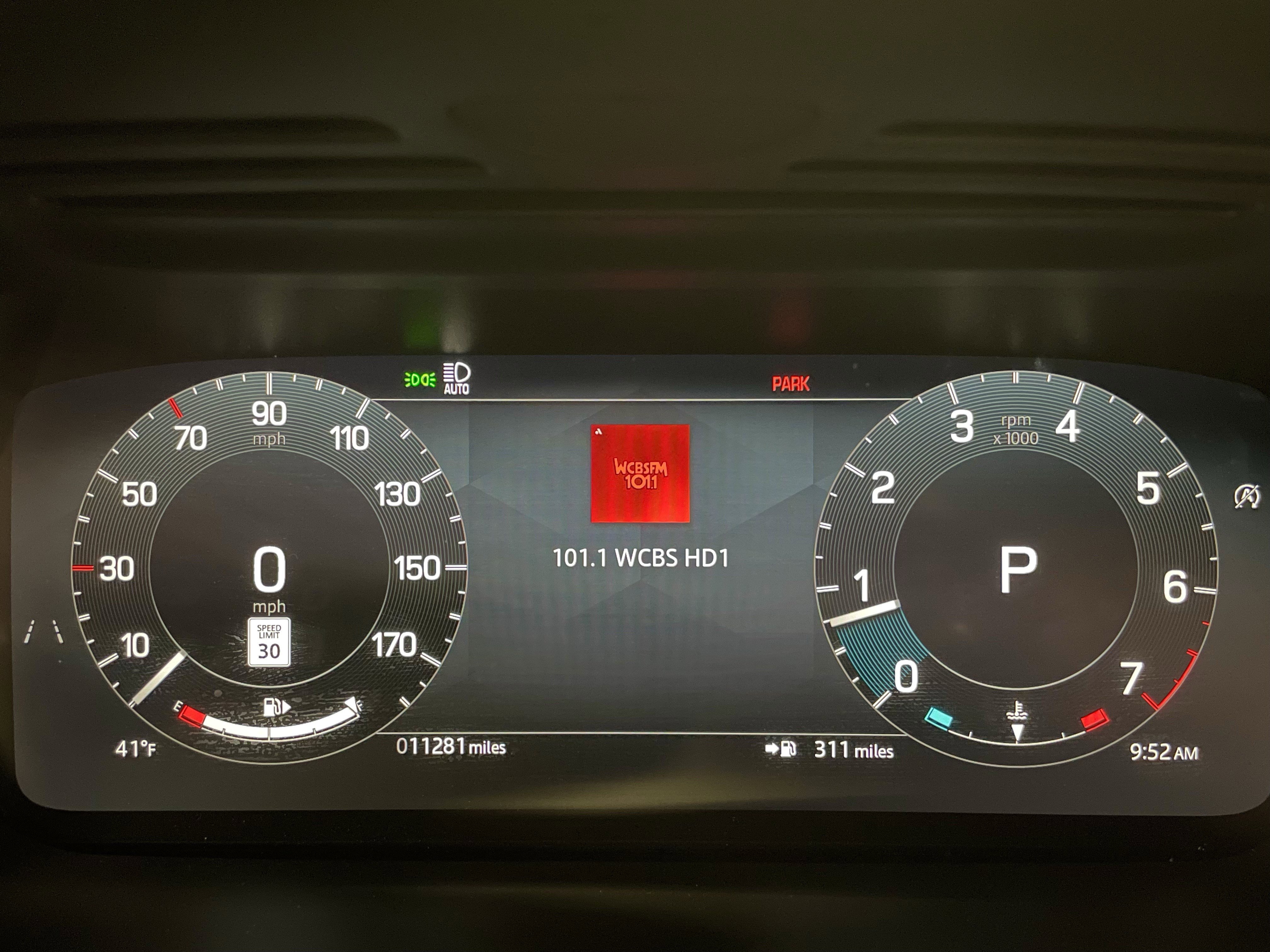 Certified 2024 Land Rover Discovery Sport S image 24