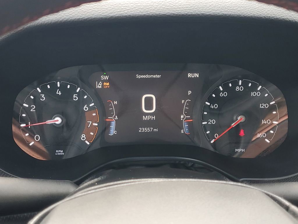 Used 2025 Jeep Compass Trailhawk w/ Trailhawk Convenience Group AWD/4WD image 27
