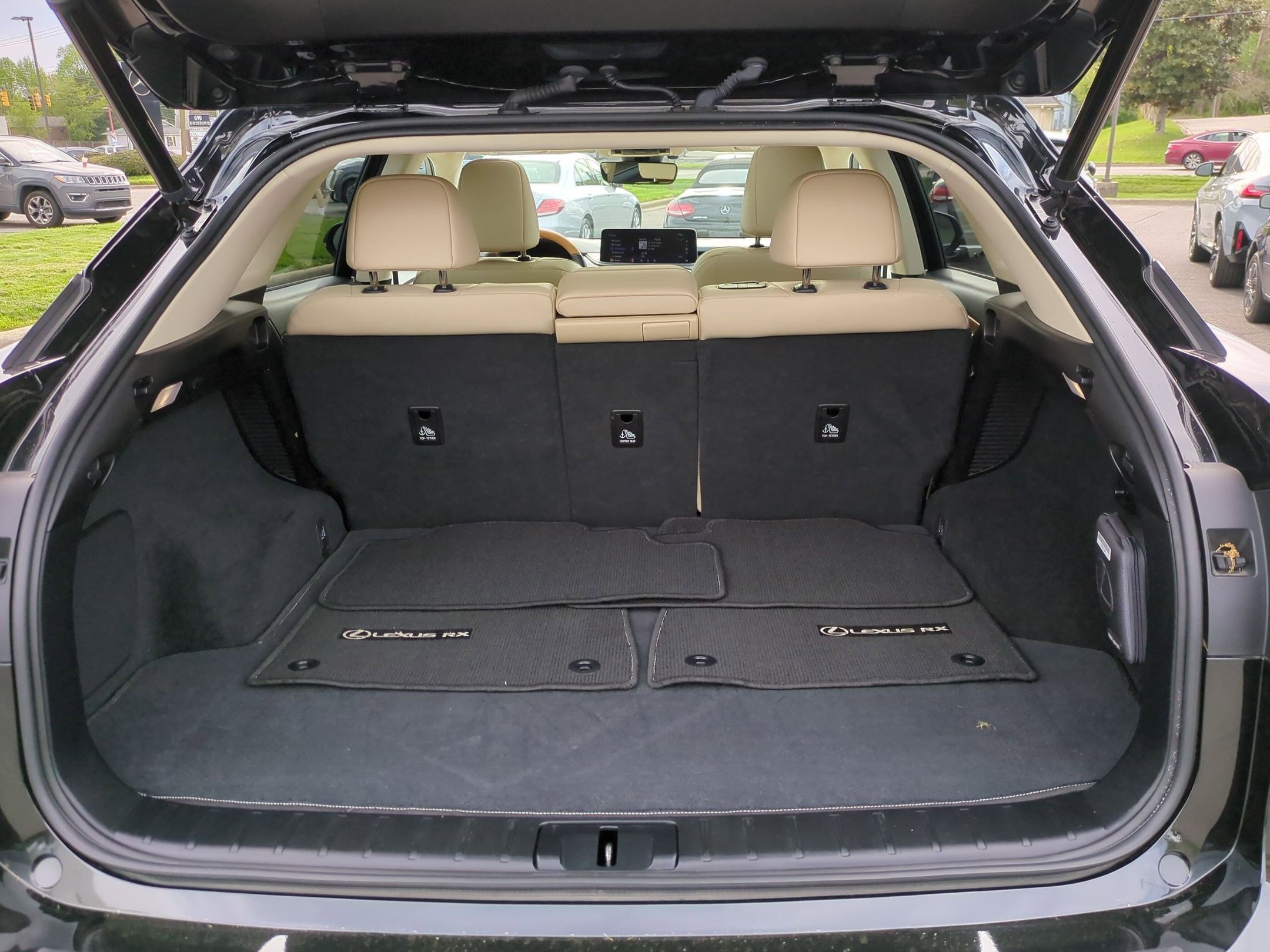 Used 2022 Lexus RX 450h AWD w/ Premium Package image 33