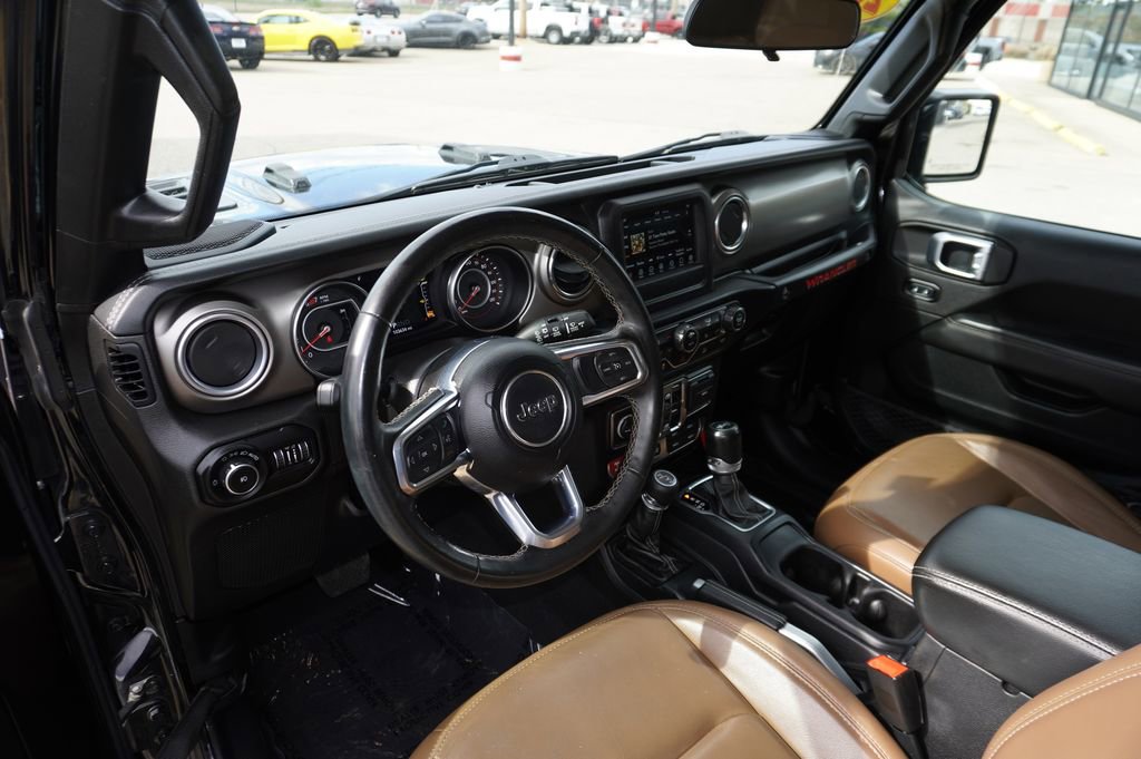 Used 2020 Jeep Wrangler Unlimited Rubicon w/ Cold Weather Group AWD/4WD image 25