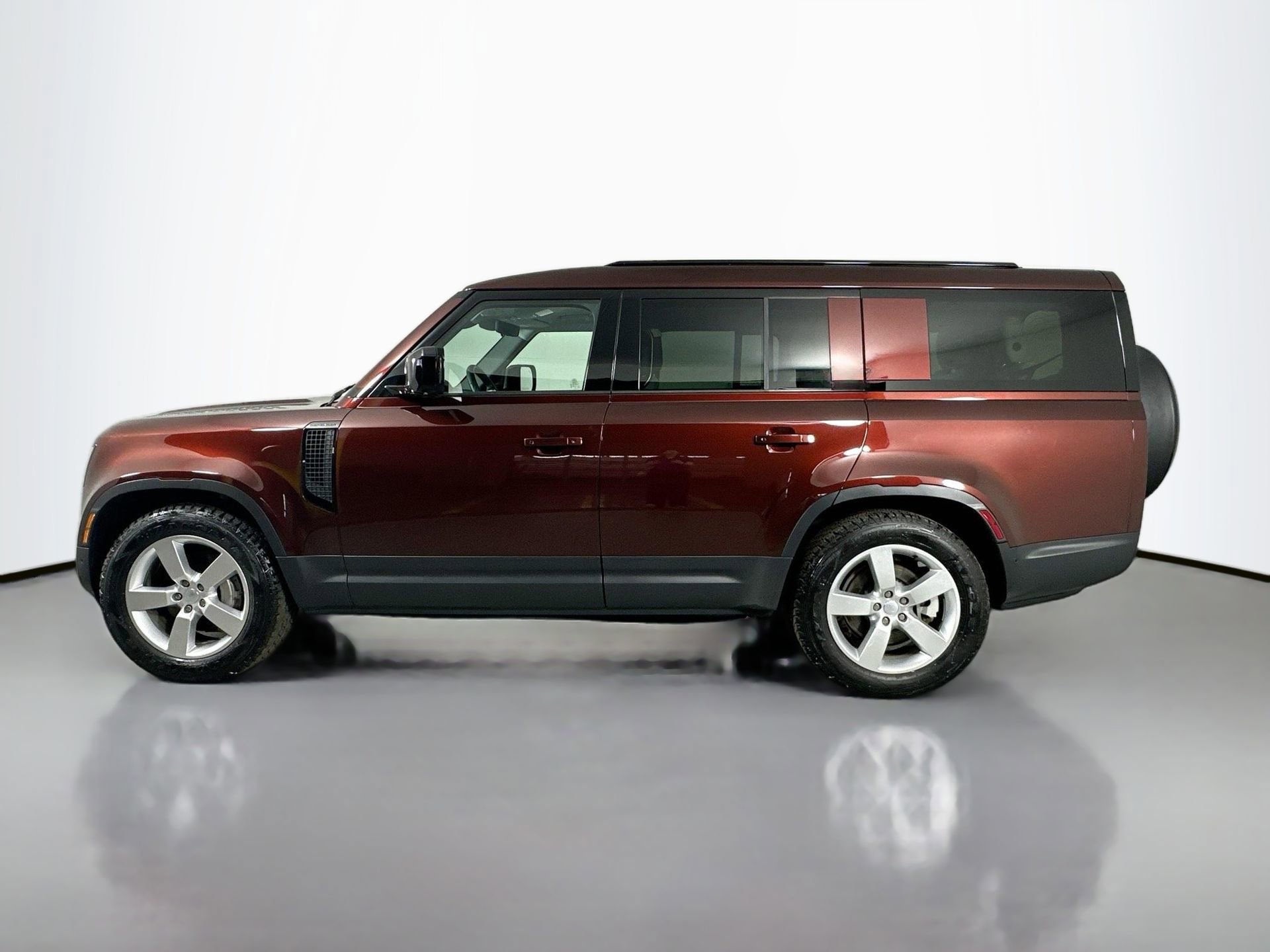 Certified 2025 Land Rover Defender 130 S image 9